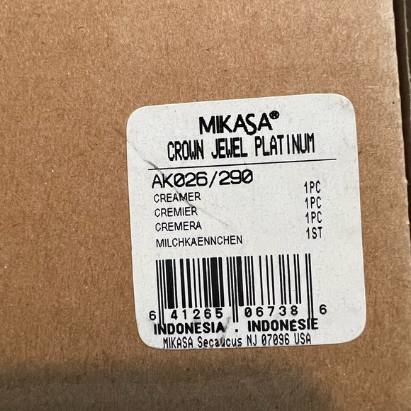 Mikasa Crown Jewel Platinum Creamer - Picture 3 of 8